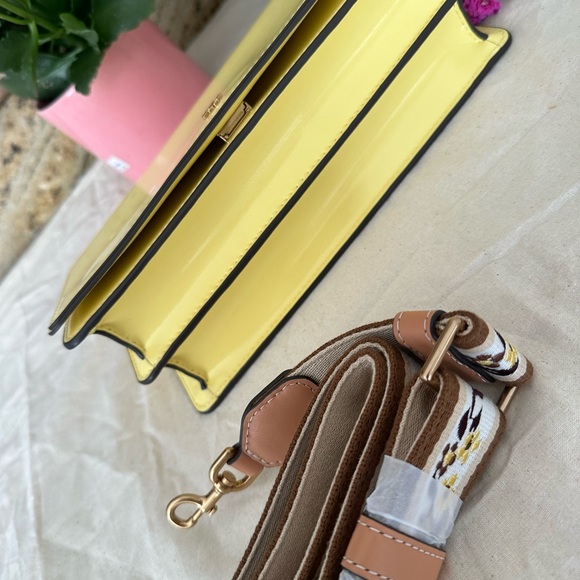 New Tory burch EMERSON PATENT
CONVERTIBLE CROSSBODY VINTAGE LEMON - Picture 6 of 13